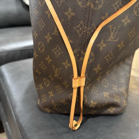Louis Vuitton Signature GM Neverfull - Brown and Tan - Picture 5 of 11